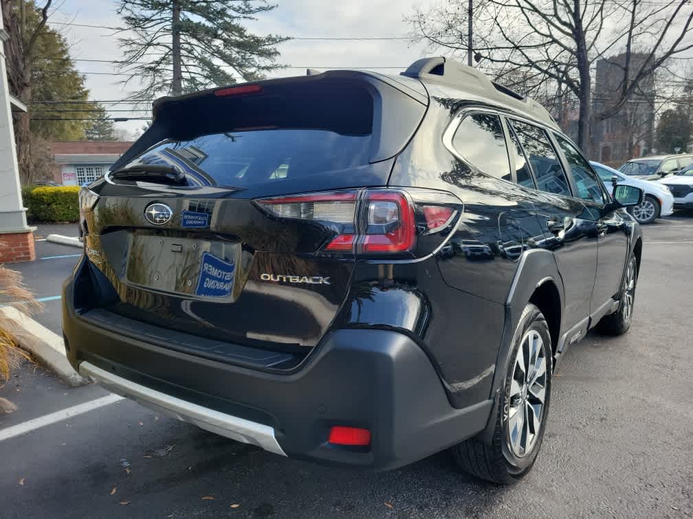 2023 Subaru Outback Limited photo 2