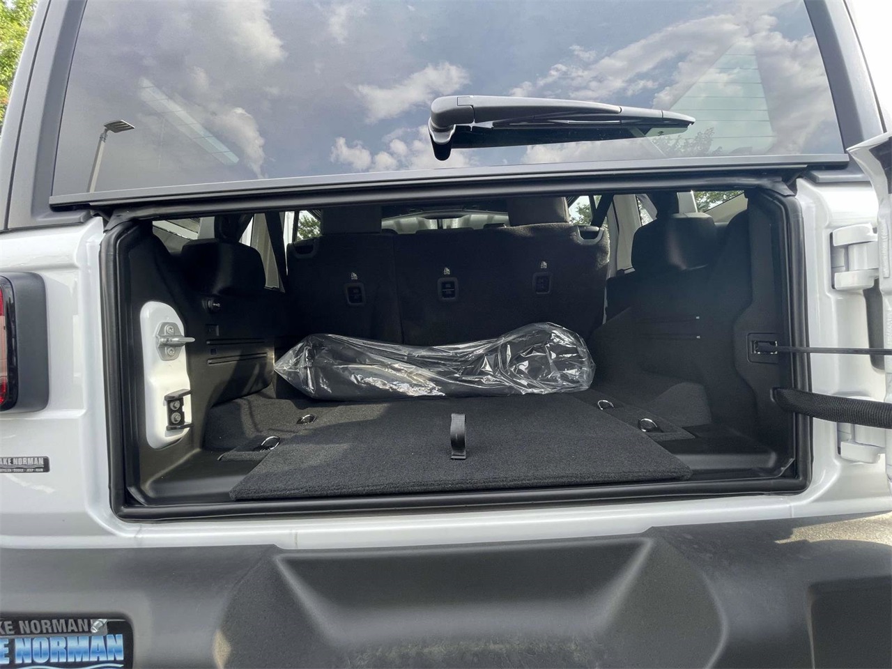 2025 Jeep Wrangler Sport S photo 24