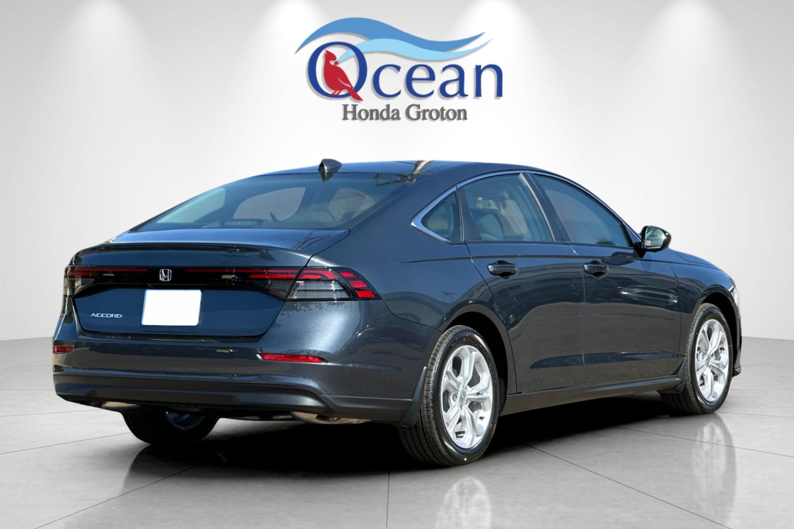 2025 Honda Accord LX photo 5