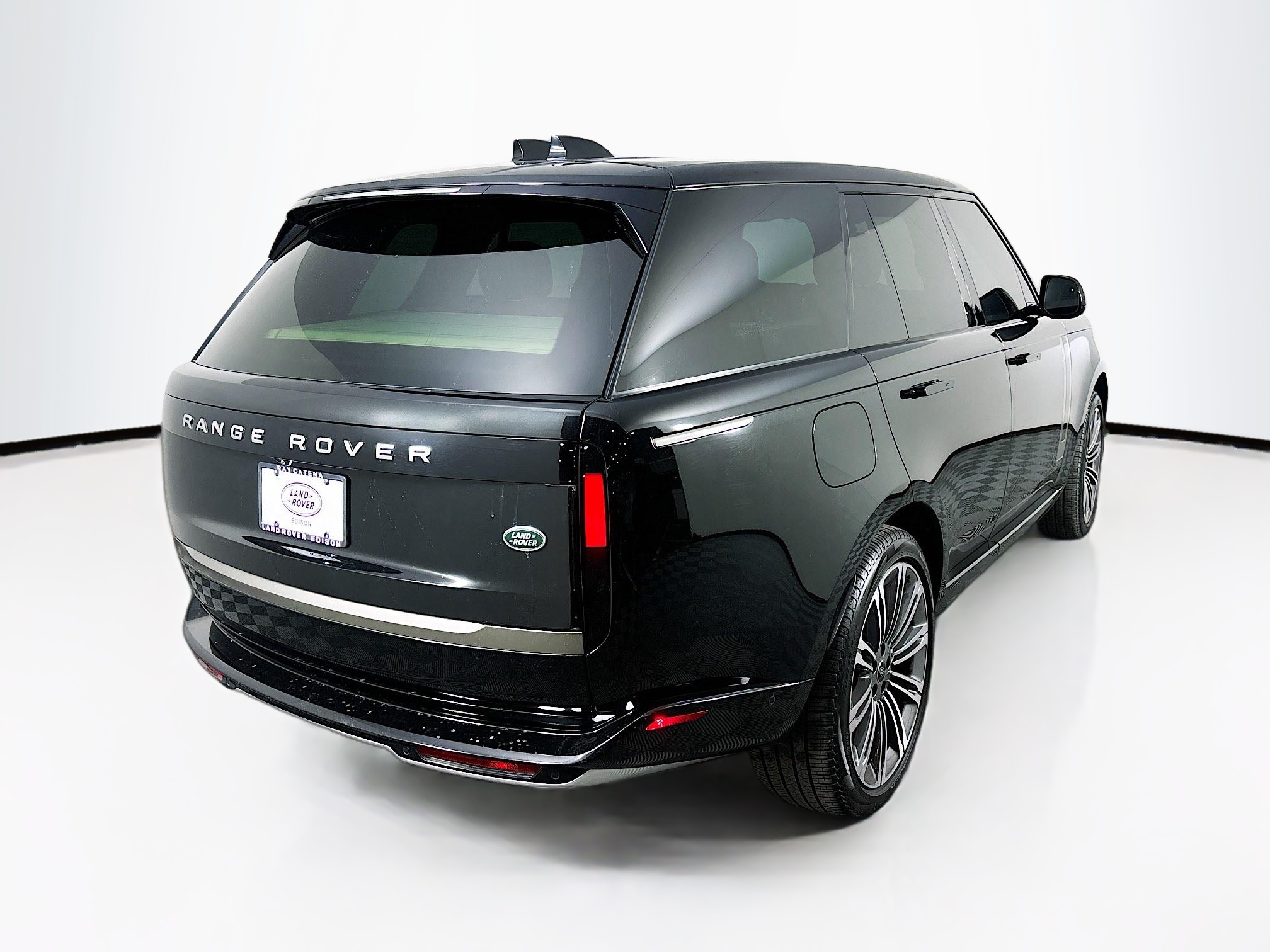 2023 Land Rover Range Rover SE photo 5