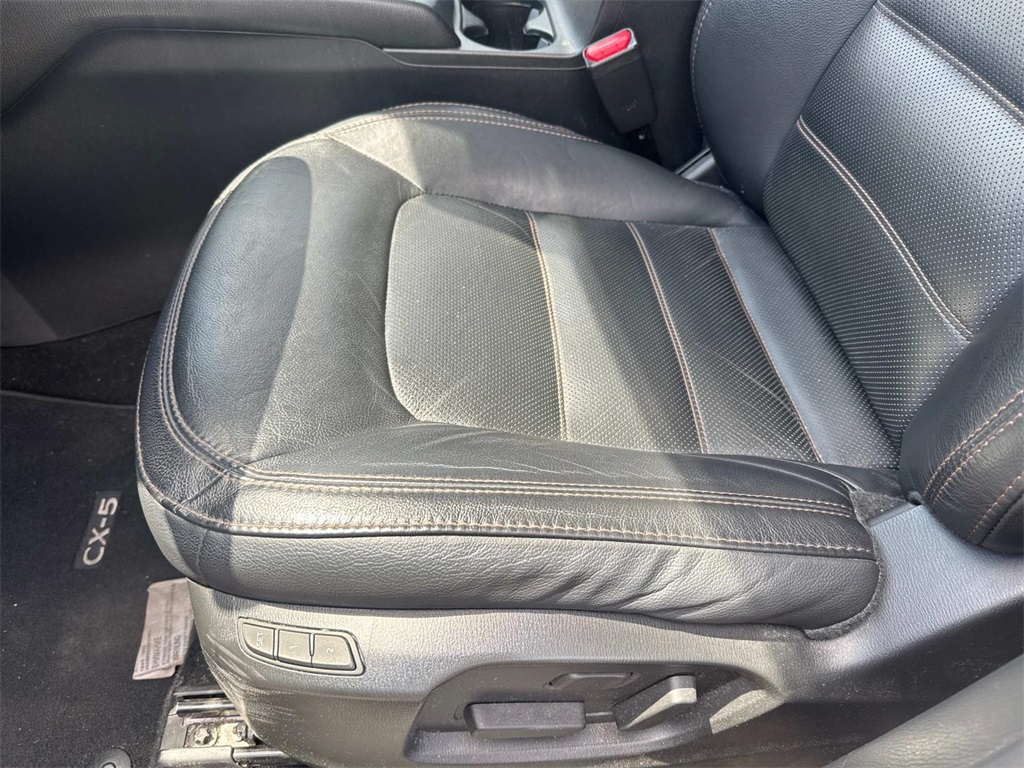 2021 Mazda CX-5 Touring photo 17