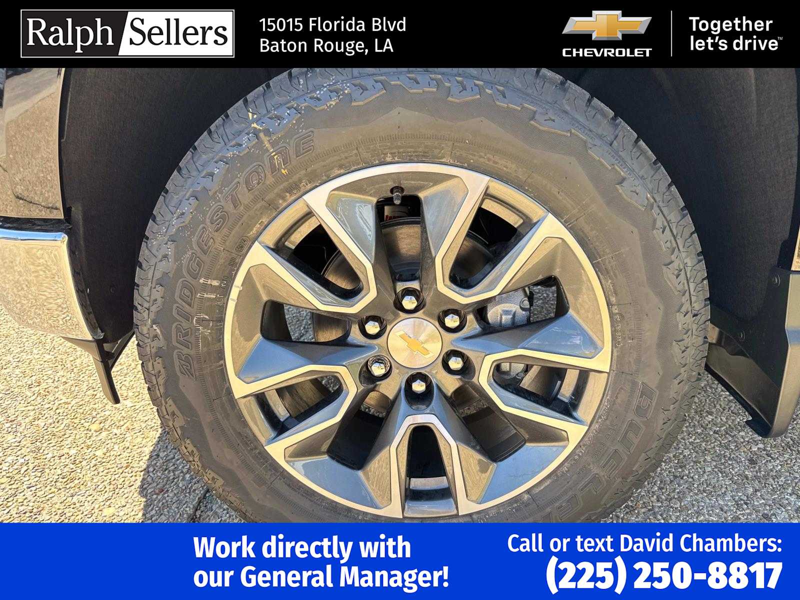 2025 Chevrolet Silverado 1500 LT photo 3