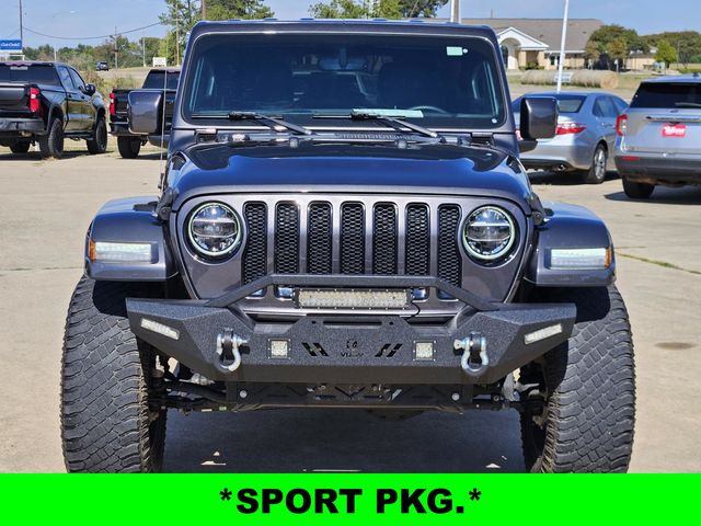 2021 Jeep Wrangler Unlimited Sahara High Altitude photo 3