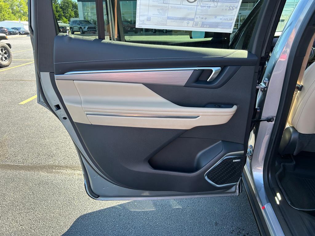 2026 Buick Enclave Preferred photo 4