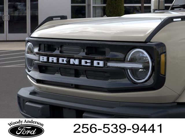 2025 Ford Bronco Outer Banks photo 14