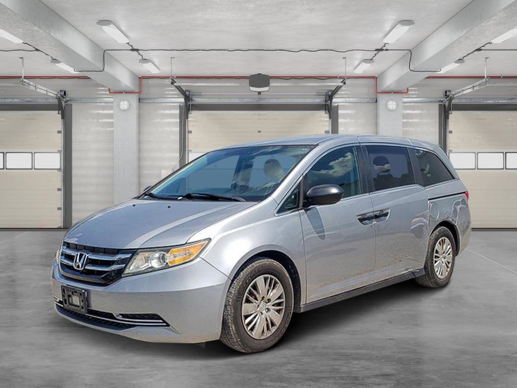 2016 Honda Odyssey LX photo 3