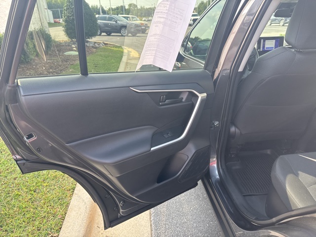 2024 Toyota RAV4 Hybrid LE photo 12