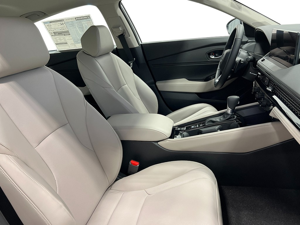 2025 Honda Accord Hybrid Touring photo 30