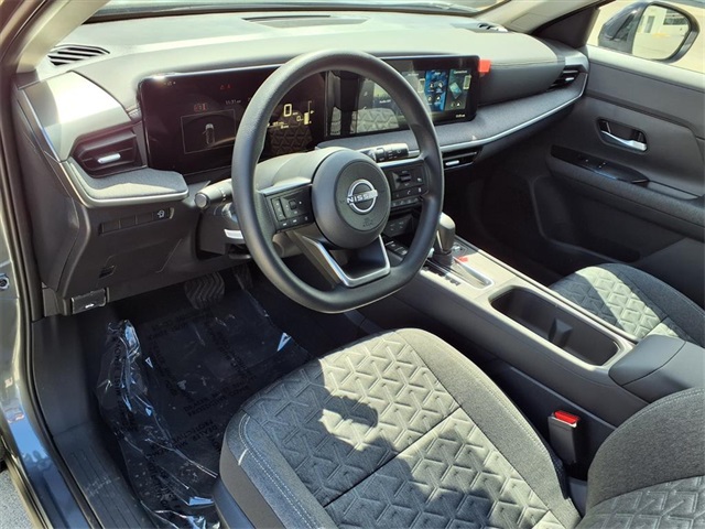 2026 Nissan Kicks SV photo 12