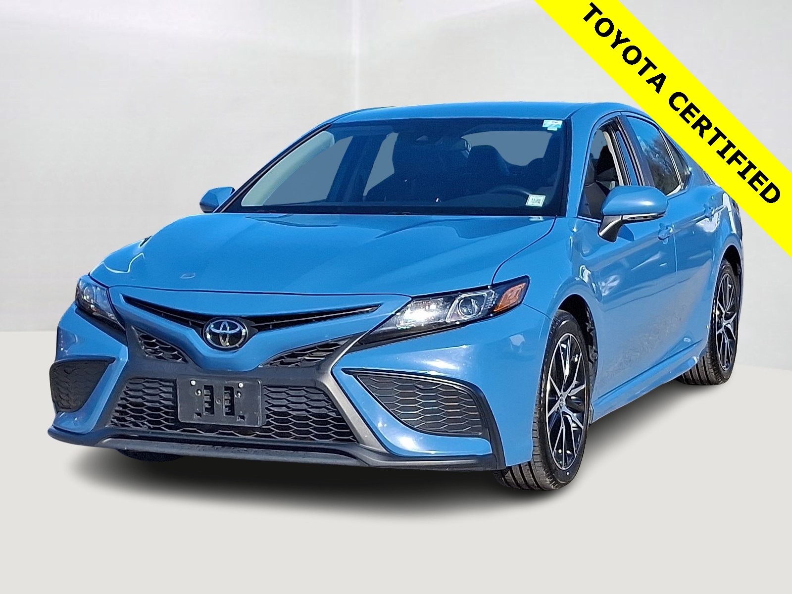 2024 Toyota Camry SE's photo