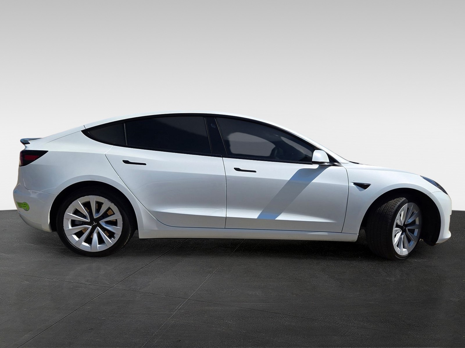 2023 Tesla Model 3 photo 3