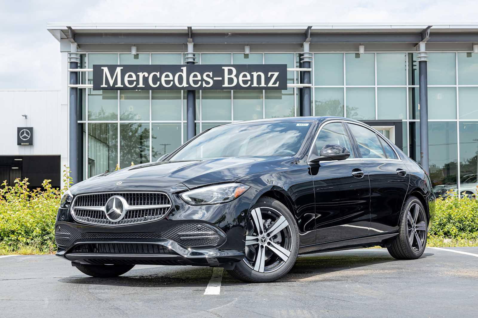 2025 Mercedes-Benz C-Class Sedan C 300's photo