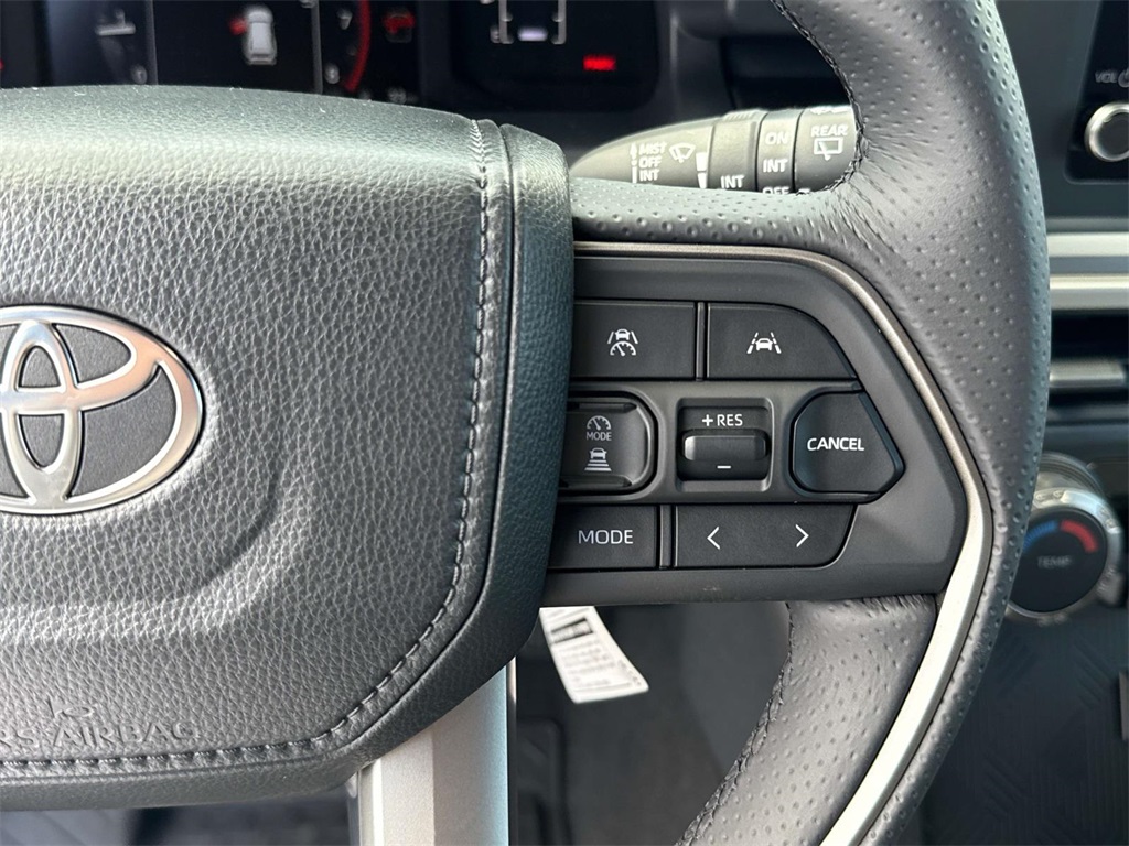 2025 Toyota 4Runner SR5 photo 22