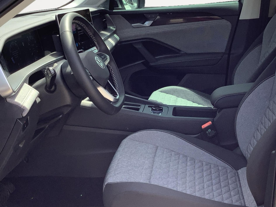 2025 Volkswagen Tiguan S photo 21