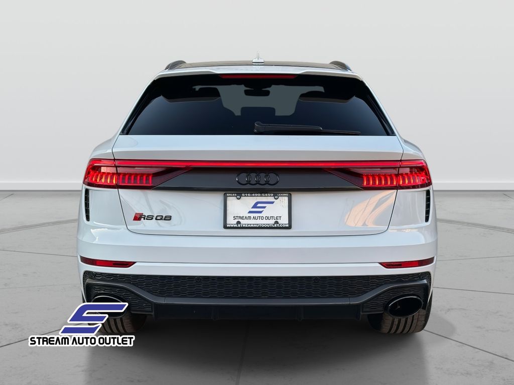 2024 Audi RS Q8 photo 3
