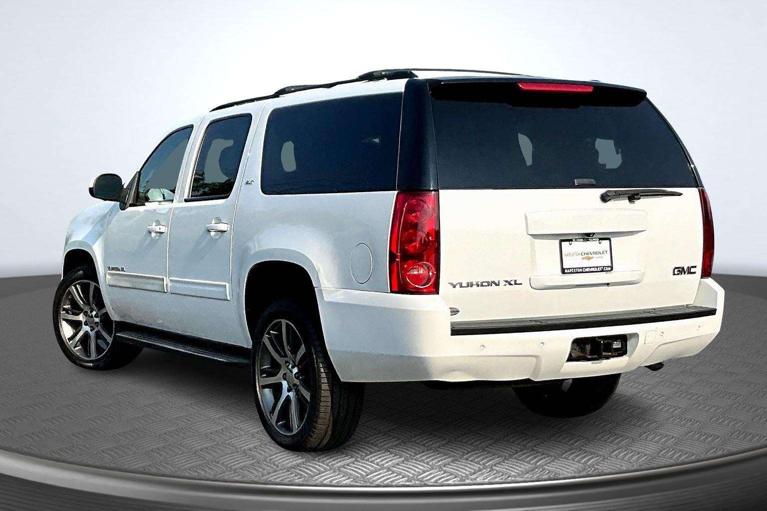 Used 2013 GMC Yukon XL SLT with VIN 1GKS2KE78DR254503 for sale in St. Charles, IL