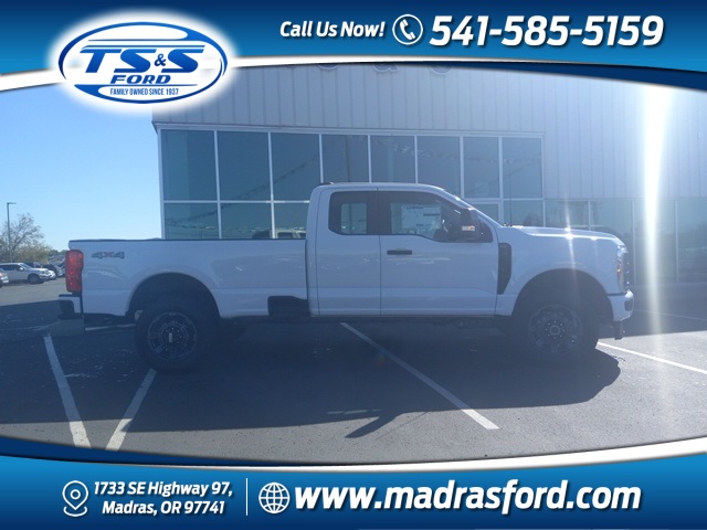 2026 Ford F-350 Super Duty XL's photo