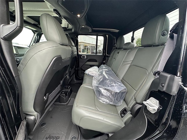 2025 Jeep Gladiator Mojave photo 17