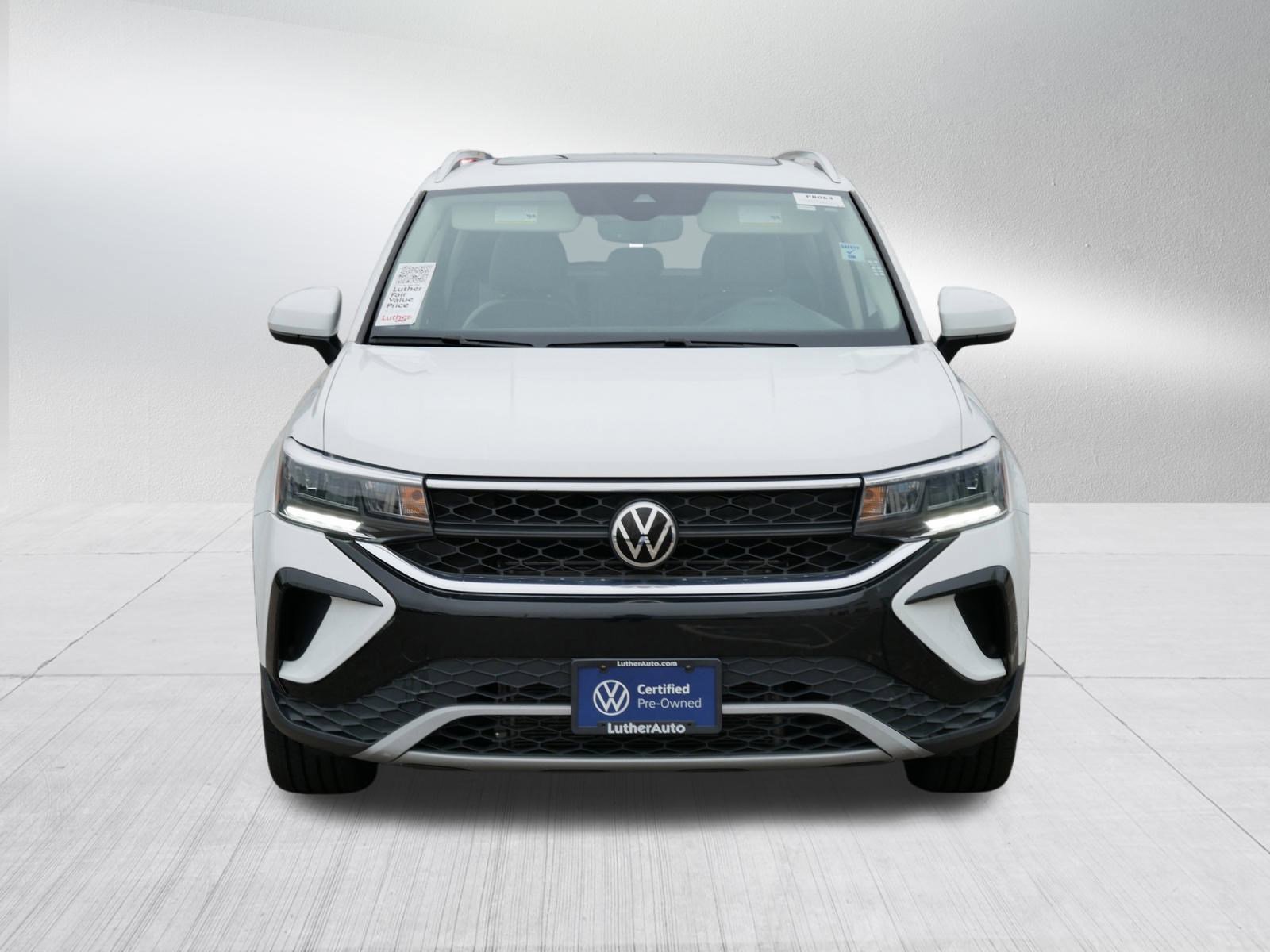 Certified 2022 Volkswagen Taos SE with VIN 3VVPX7B24NM040007 for sale in Brooklyn Center, Minnesota