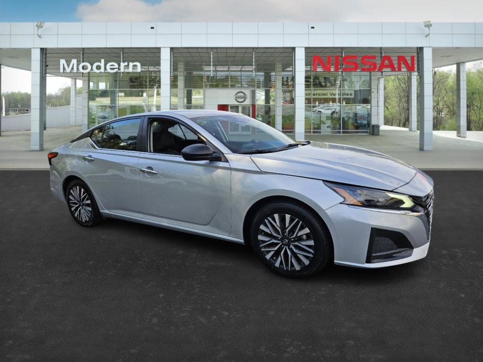 2024 Nissan Altima 2.5 SV photo 2