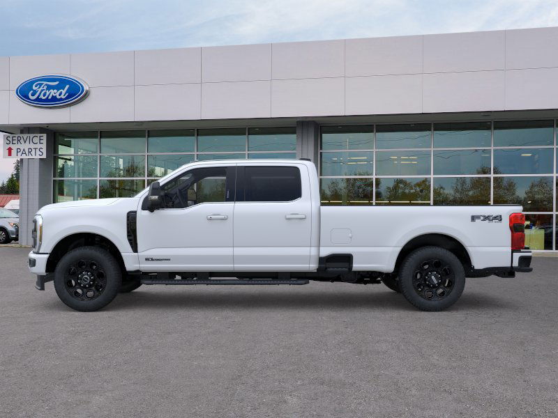 2025 Ford F-350 Lariat photo 3