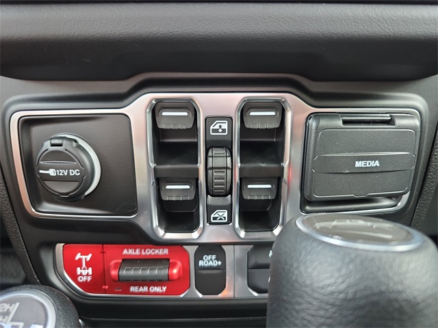 2025 Jeep Gladiator Mojave photo 14