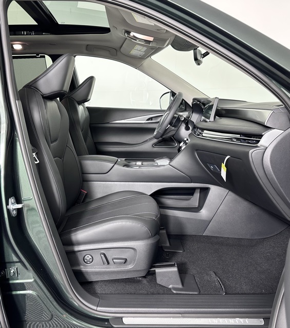 2026 Infiniti QX60 Luxe photo 22