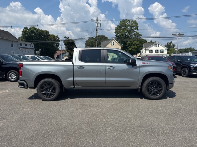 2025 Chevrolet Silverado 1500 RST photo 2