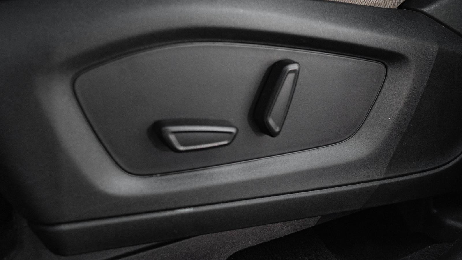 2021 Ford Explorer Base photo 9