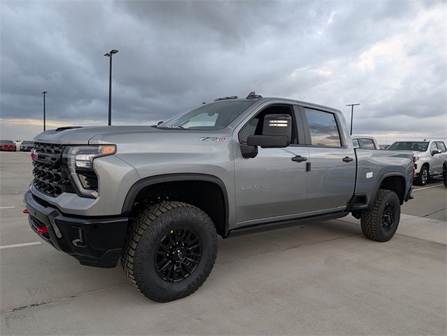 2026 Chevrolet Silverado 2500HD ZR2 photo 3