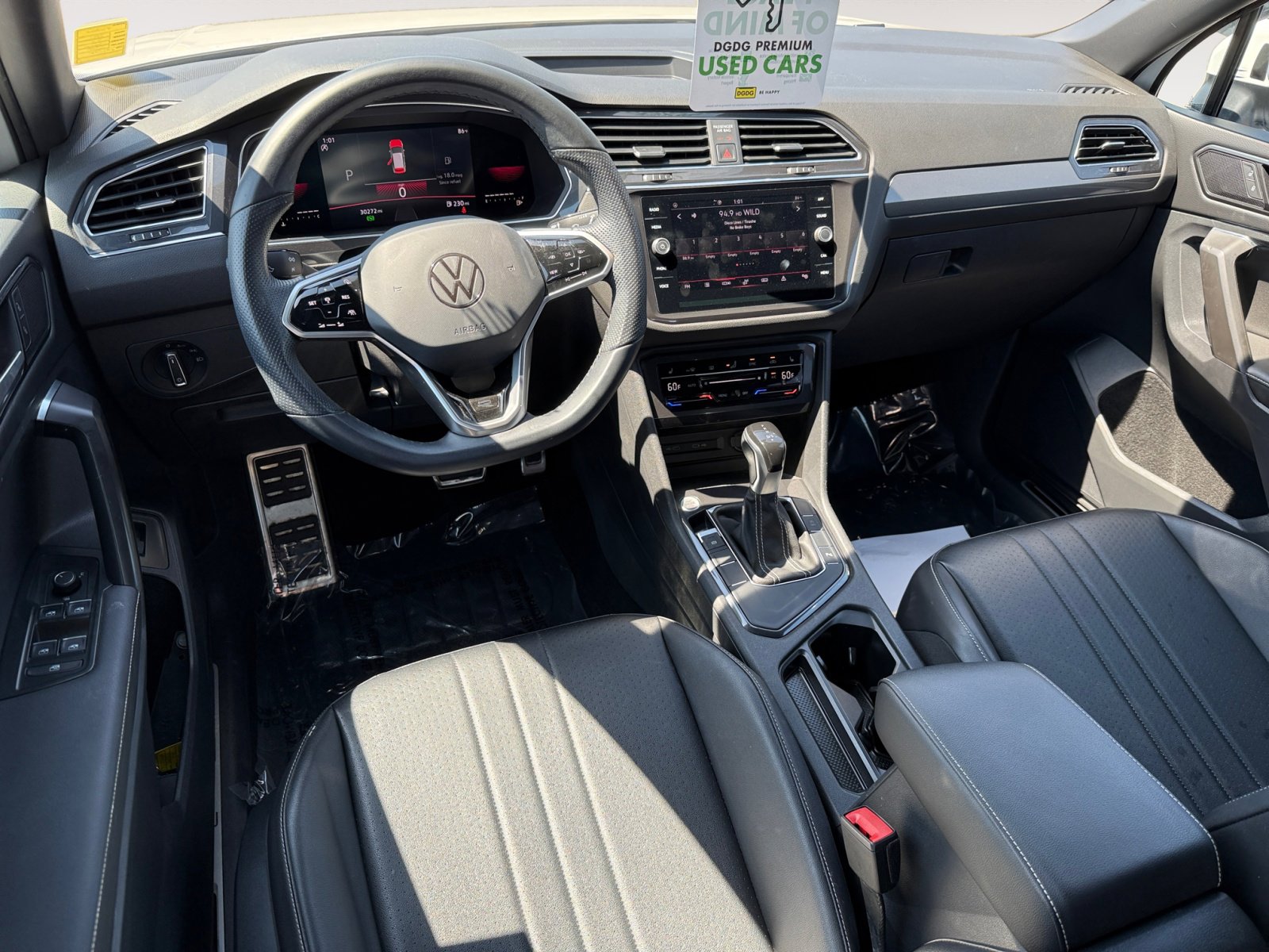 2022 Volkswagen Tiguan SE R-Line Black photo 15