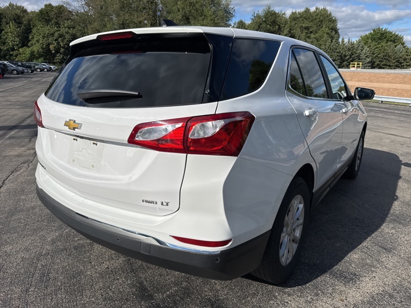 2021 Chevrolet Equinox LT photo 3