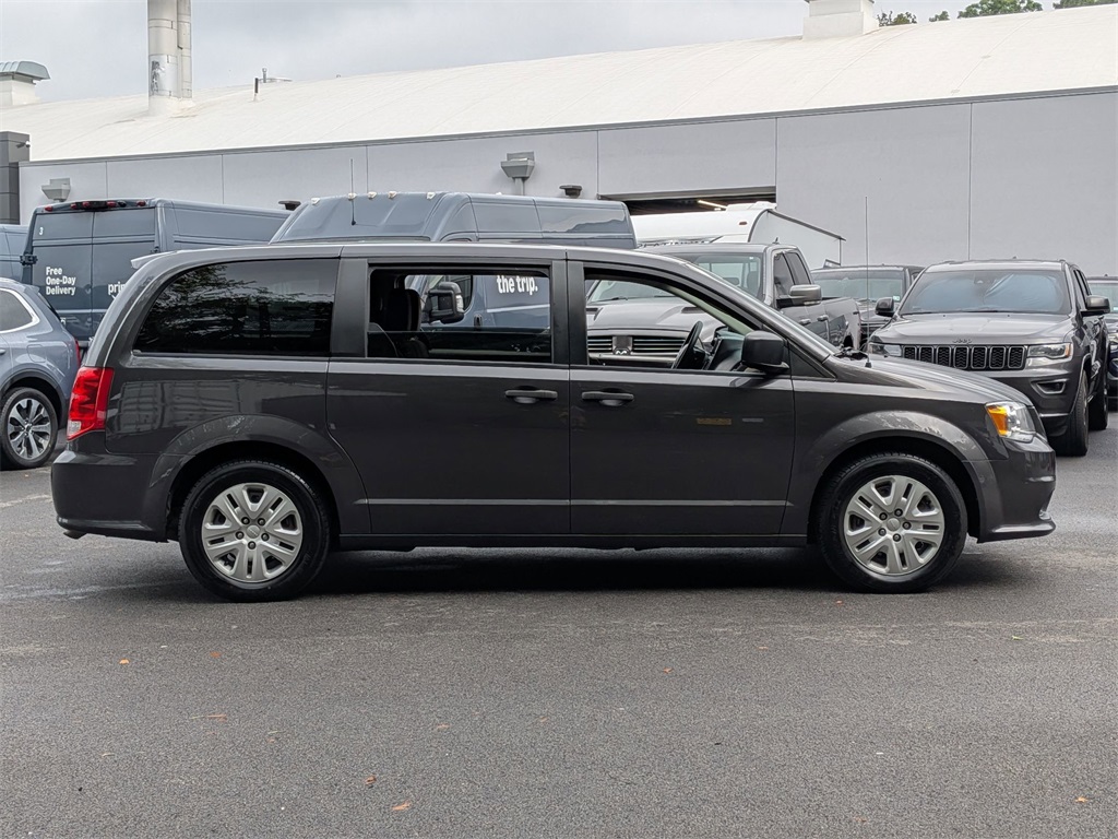 2019 Dodge Grand Caravan SE photo 2