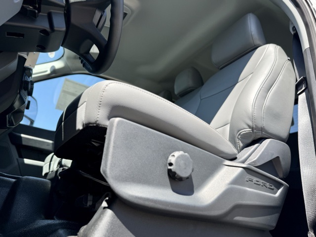 2025 Ford F-350 XL photo 15