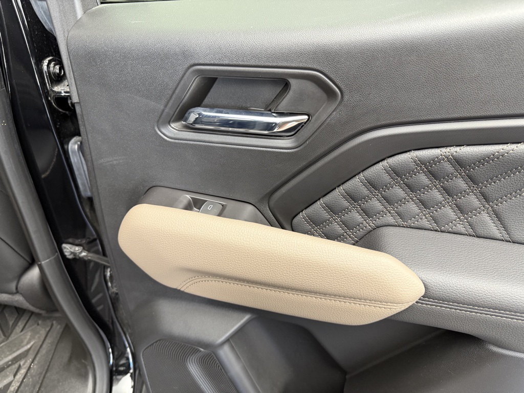 2024 Gmc Canyon Denali photo 61