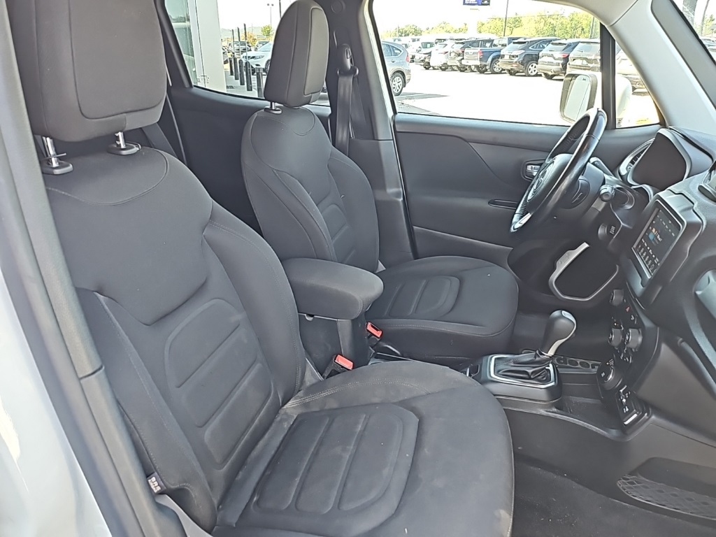 2019 Jeep Renegade Latitude photo 15