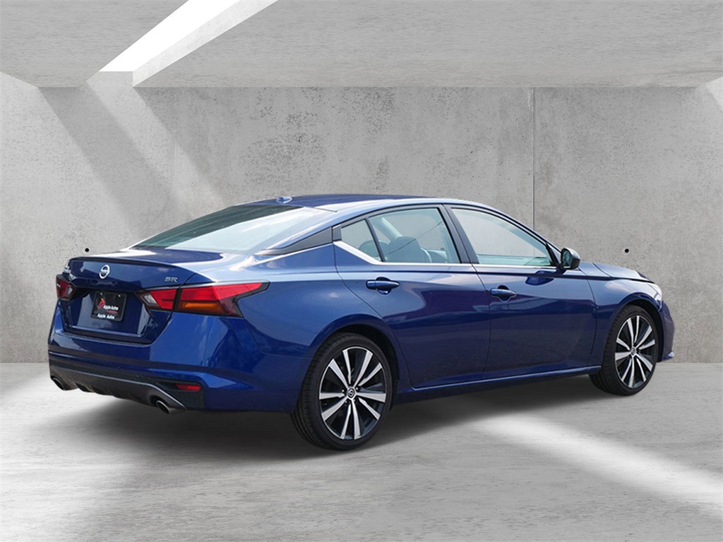2022 Nissan Altima 2.5 SR photo 3