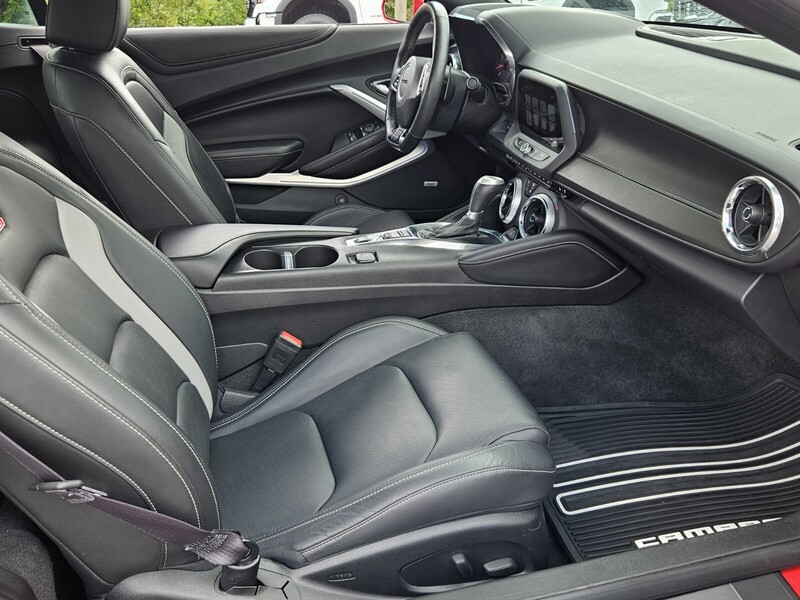 2016 Chevrolet Camaro SS photo 12