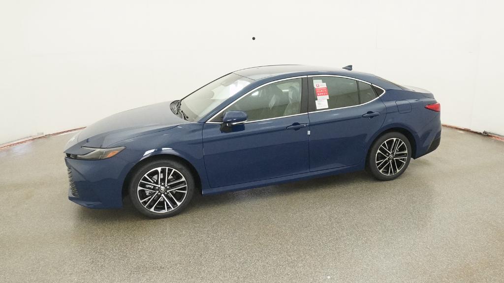 2025 Toyota Camry XLE photo 8