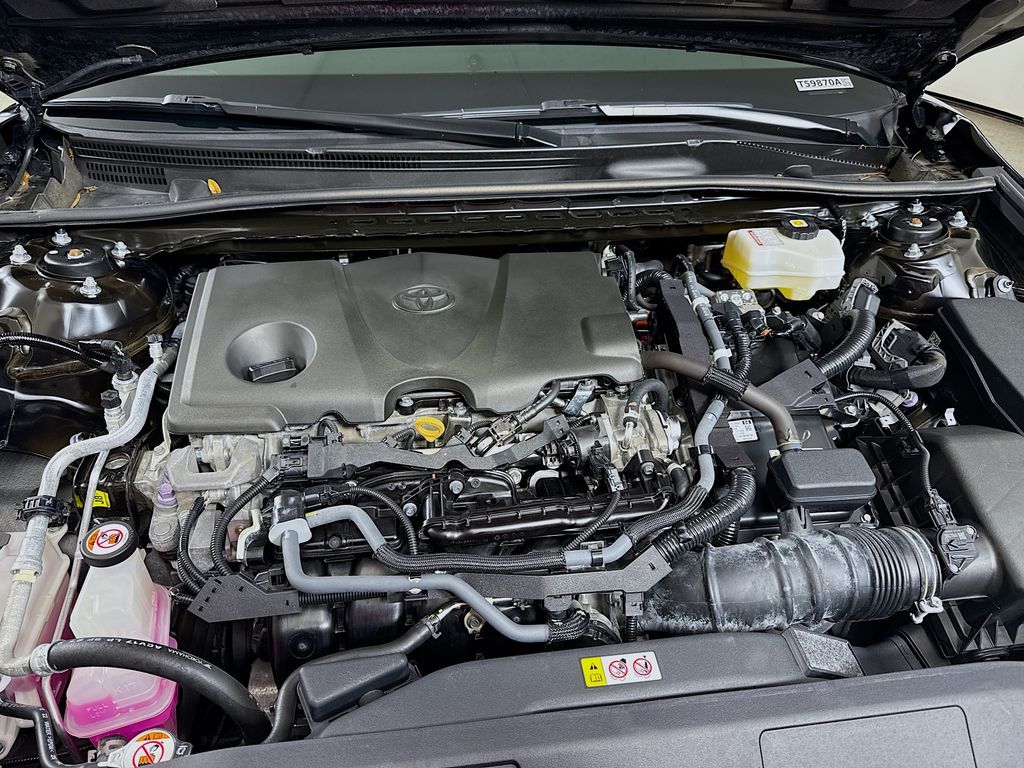 2023 Toyota Camry Hybrid LE photo 22