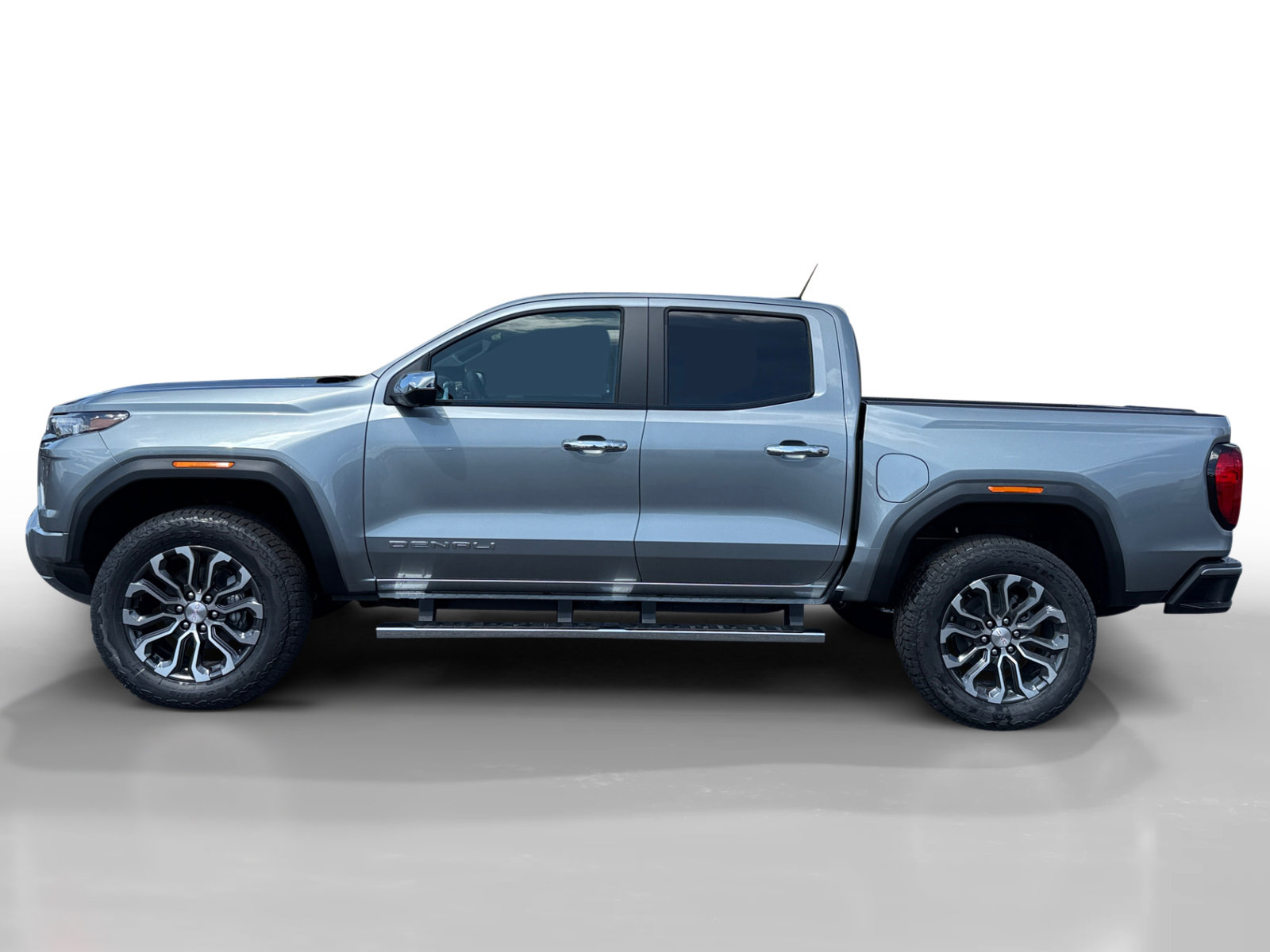 2026 Gmc Canyon Denali photo 2