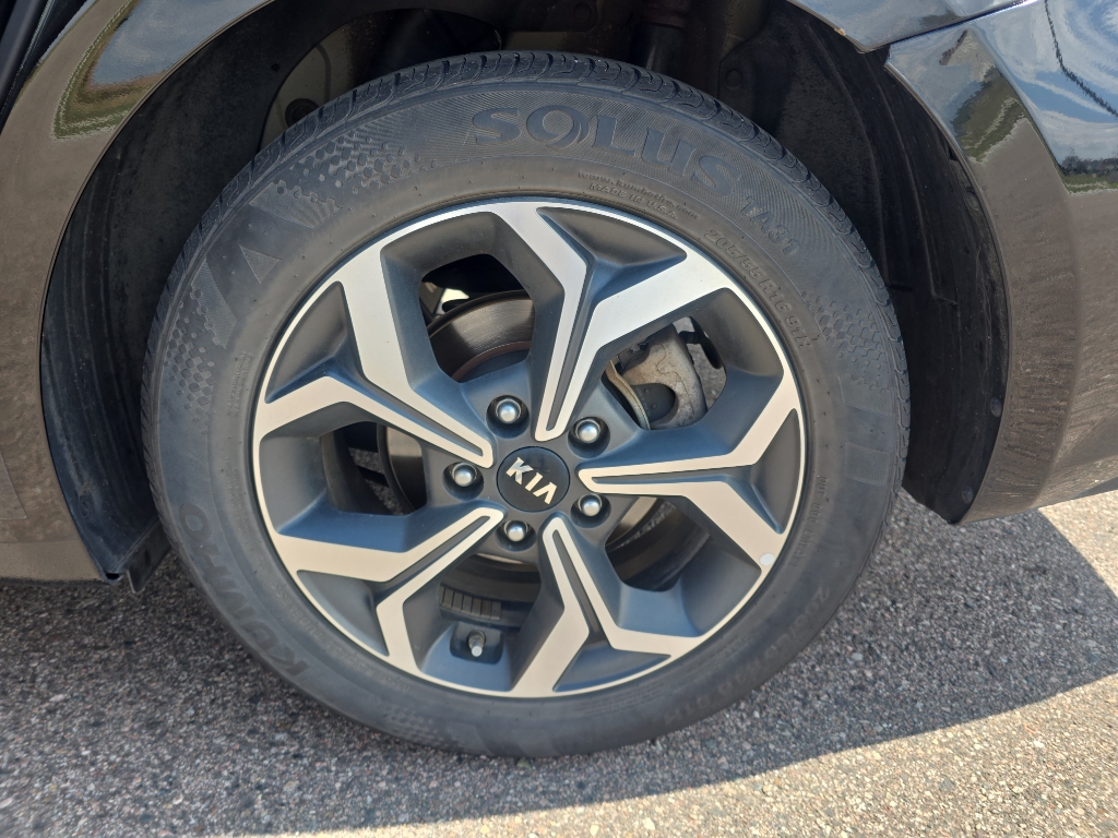 2021 Kia Forte LXS photo 11