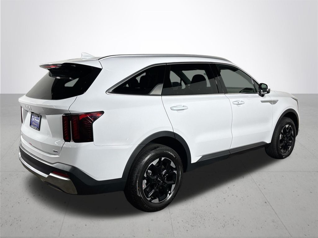 2025 Kia Sorento S photo 5