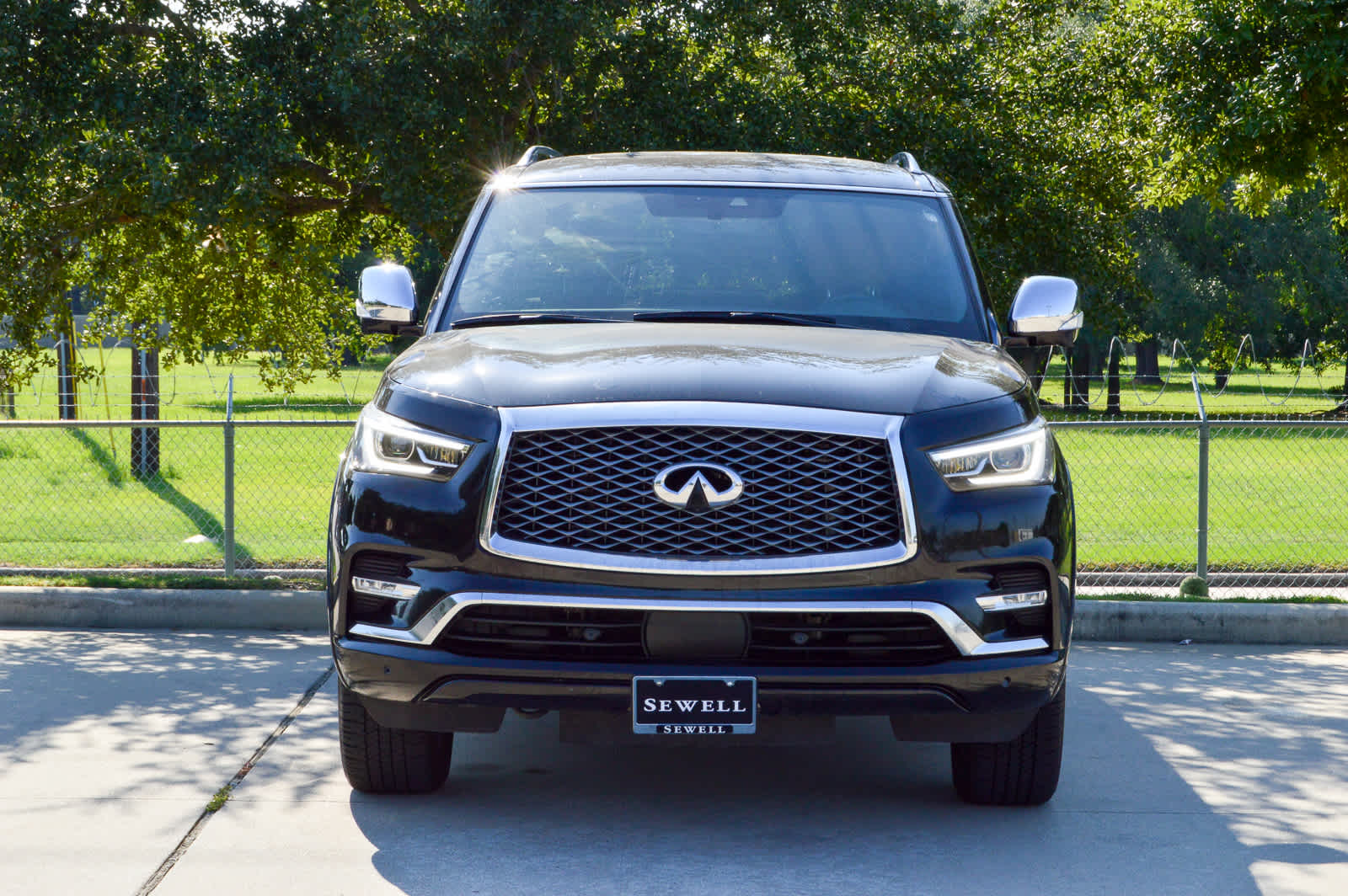 2022 Infiniti QX80 Sensory photo 2