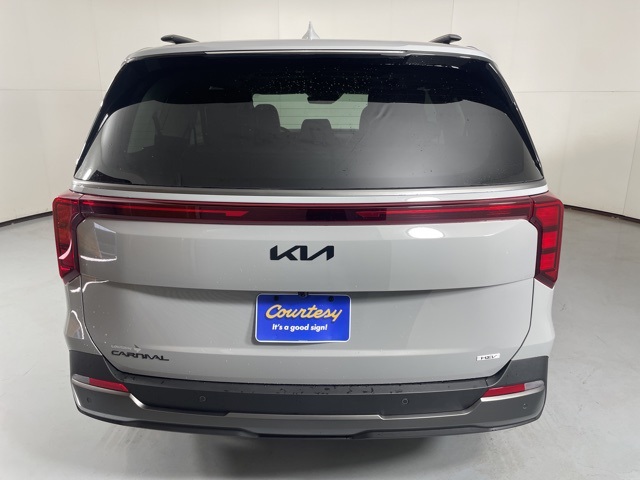 2026 Kia Carnival SX photo 4