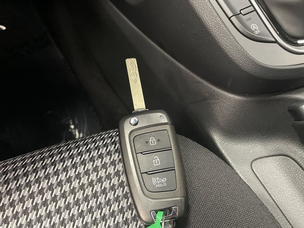 2023 Hyundai Kona SE photo 19