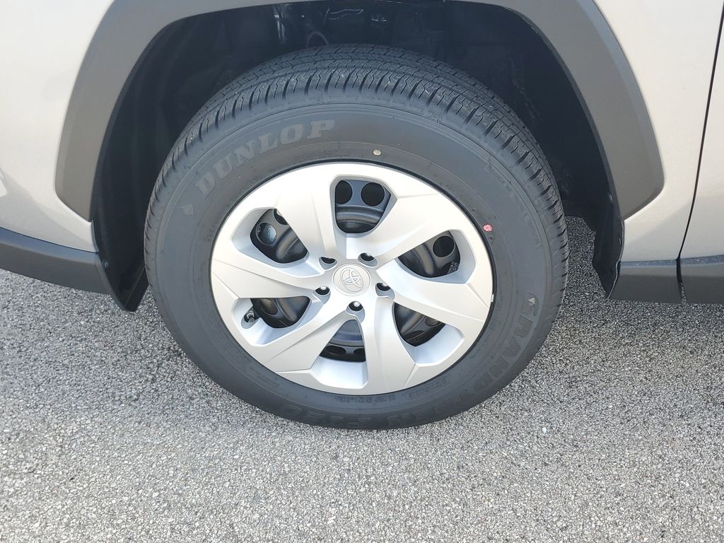 2025 Toyota RAV4 LE photo 9