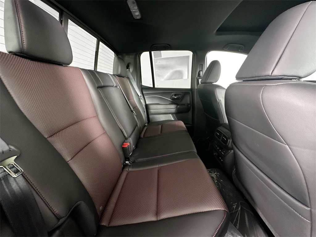 2025 Honda Ridgeline Black Edition photo 27