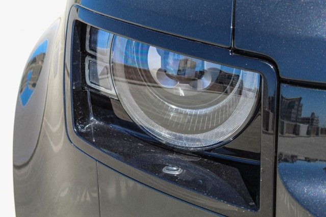 2024 Land Rover Defender 90 V8 photo 4