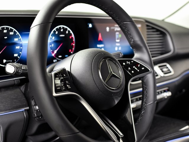 2026 Mercedes Benz GLS 450 4MATIC photo 13